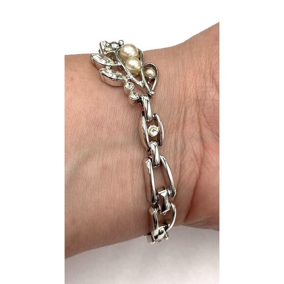 Kramer of NY Bracelet Vintage Silver Tone Faux Pearls Rhinestones 6.5” - Picture 3 of 14